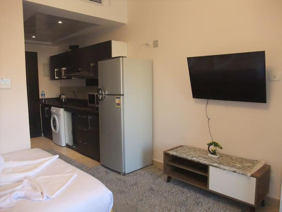 Victoria Aldau Heights Rent One Bedroom *